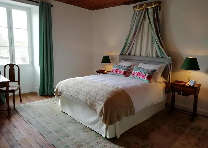 Bed & Breakfast La Maison Murier 3*